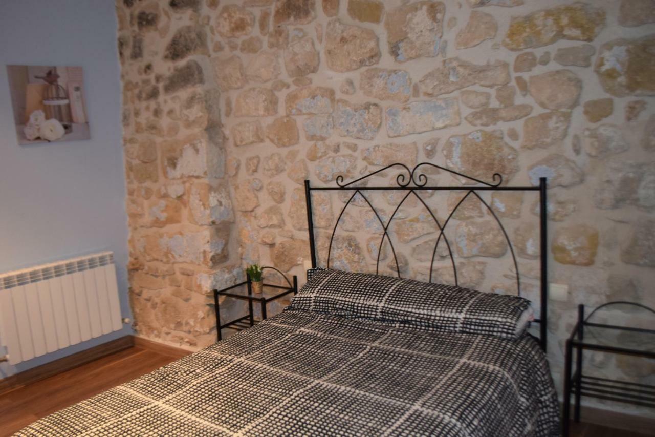 Apartamentos La Muralla Horta de Sant Joan Extérieur photo