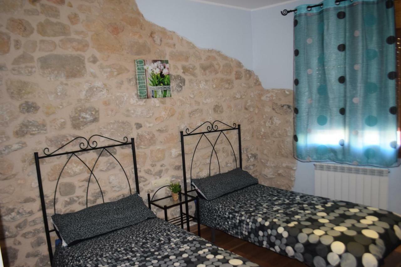 Apartamentos La Muralla Horta de Sant Joan Extérieur photo